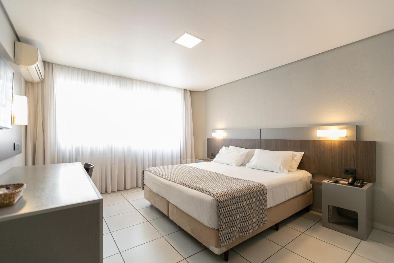 Deluxe Queen Room,1105155681:JPEG