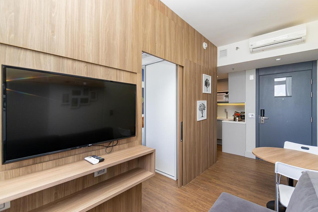 Deluxe Studio