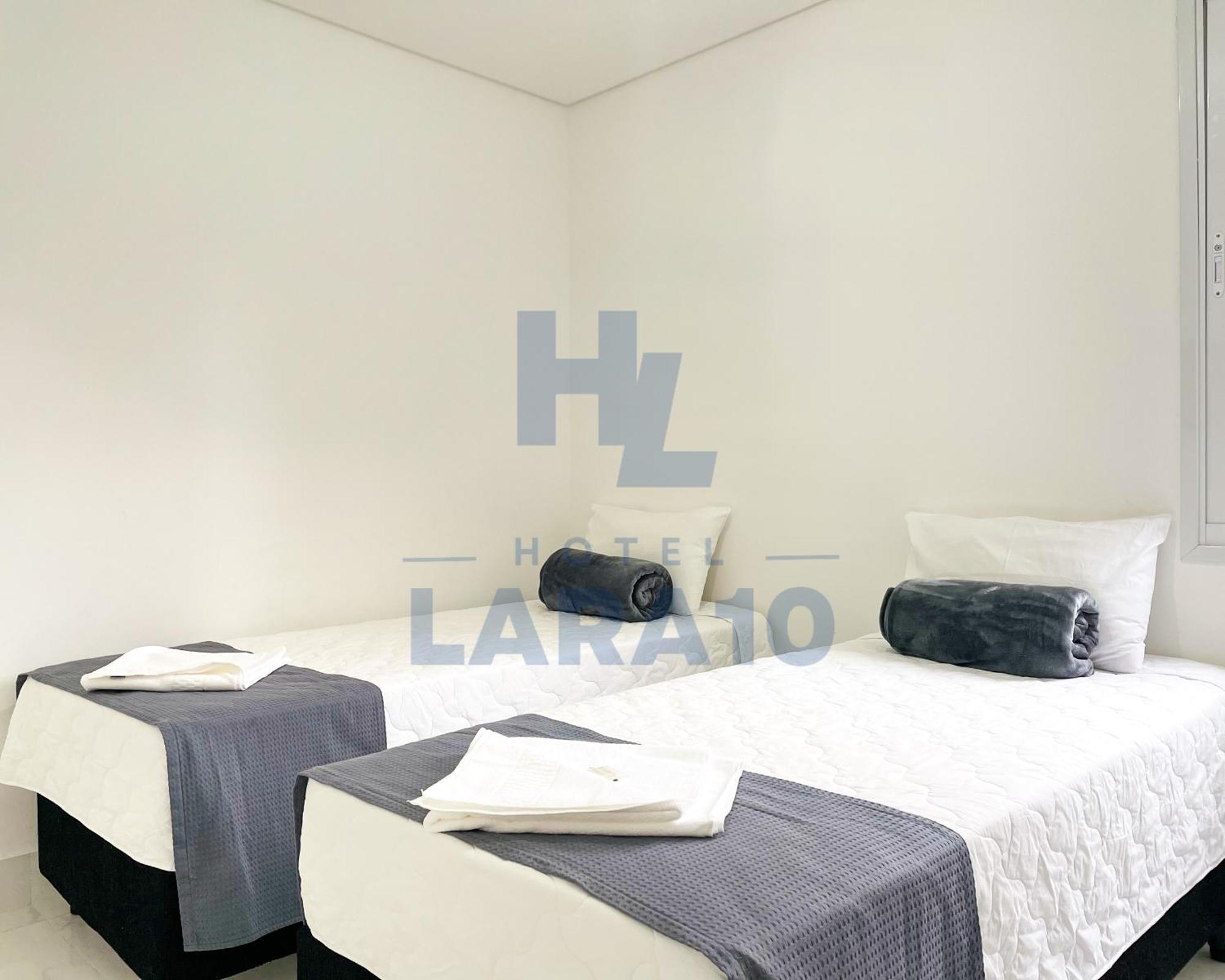 Quarto com Cama de Casal ou 2 de Solteiro