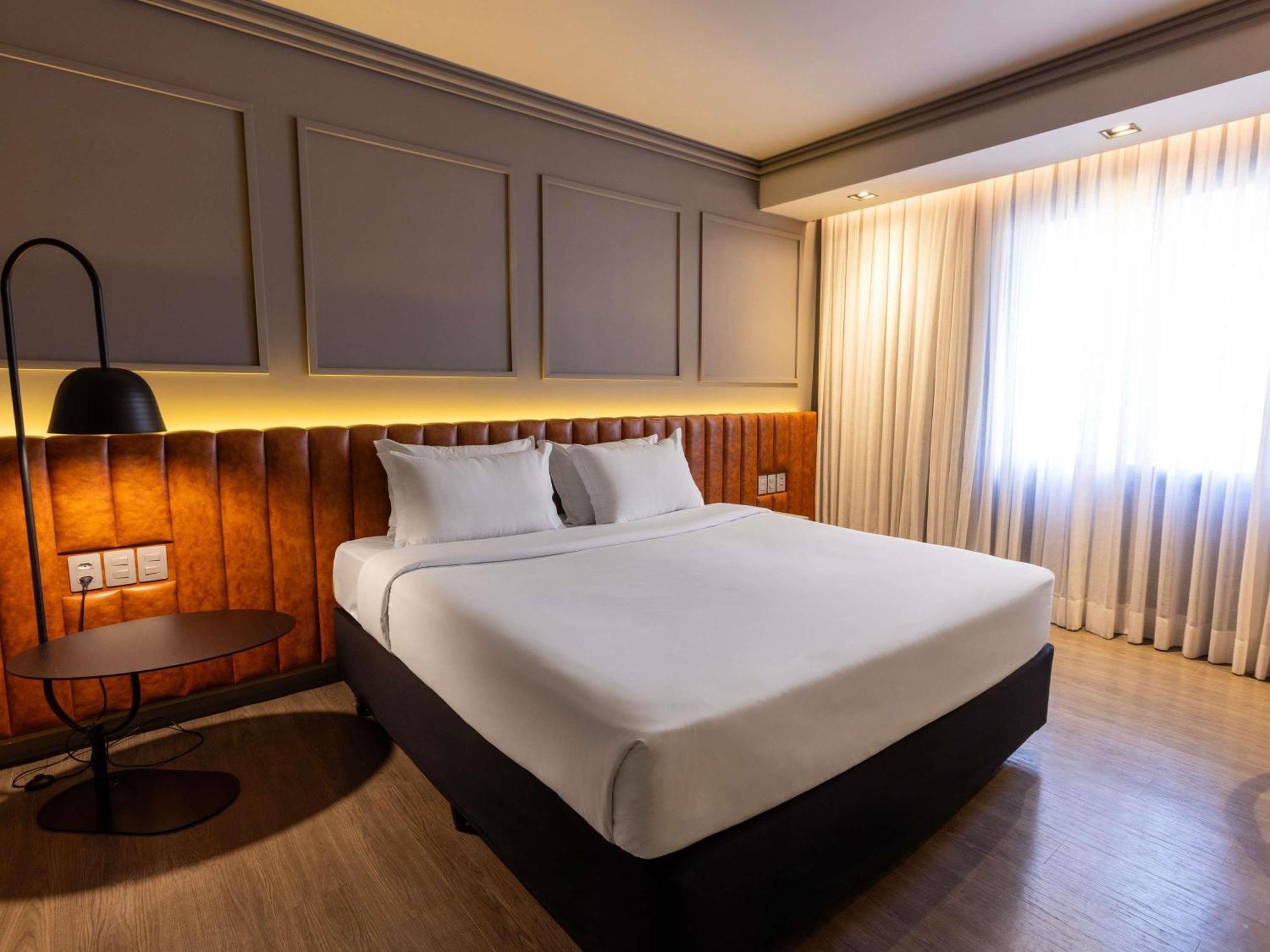 Premium Luxury Queen Room