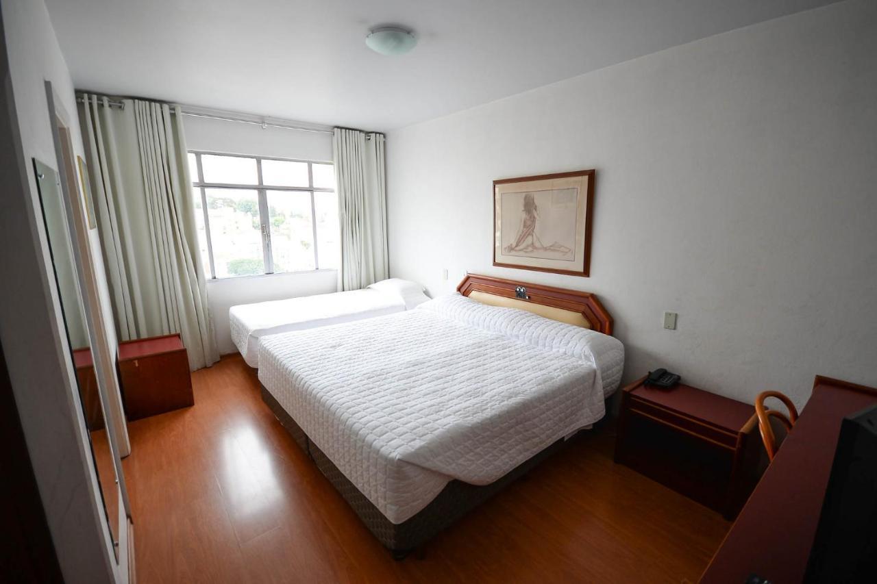 Quarto Triplo Standard com 1 Cama de Casal e 1 de Solteiro