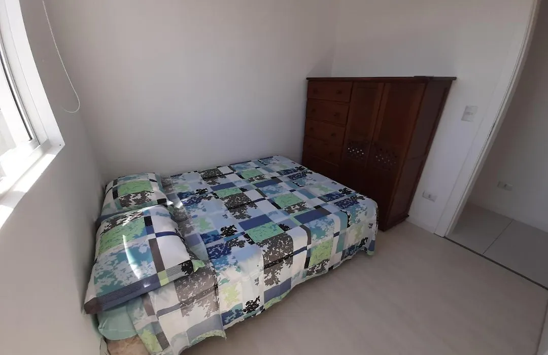 Quarto Com Cama De Casal Ao Lado Da Opera De Arame-1