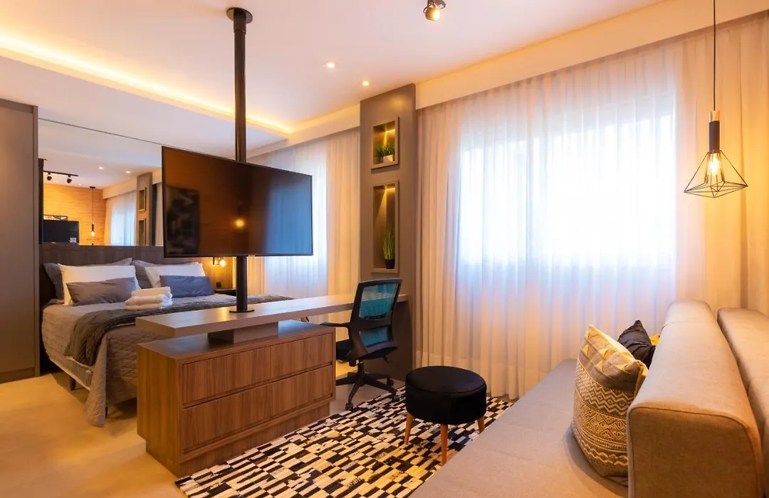 Luxuoso Apto Em Frente Ao Shopping Curitiba - Piscina, Academia E Sauna-1