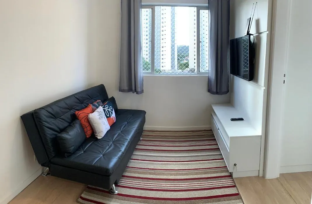 Apartamento Bigorrilho: Moderno, Amplo e Vista Privilegiada-1