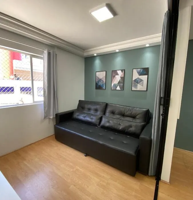 101- Lindo Apartamento Amplo e decorado, 2 quartos, sala, cozinha completa, mobiliario moderno, lavanderia , Excelente localização no bairro Bigorrilho-1