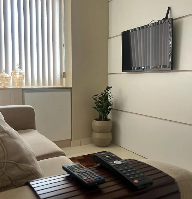 Apartamento no centro de Curitiba,bem localizado e confortável-1