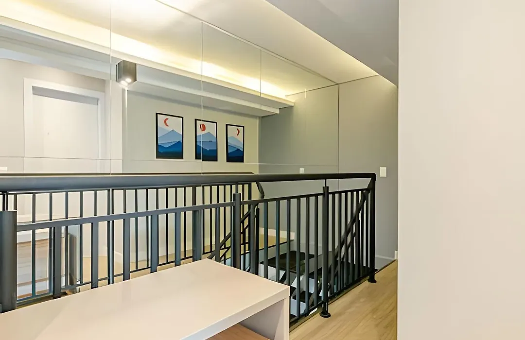 Duplex Incrível, 2 Quartos, varanda, 2 vagas Batel by UROOMS-1