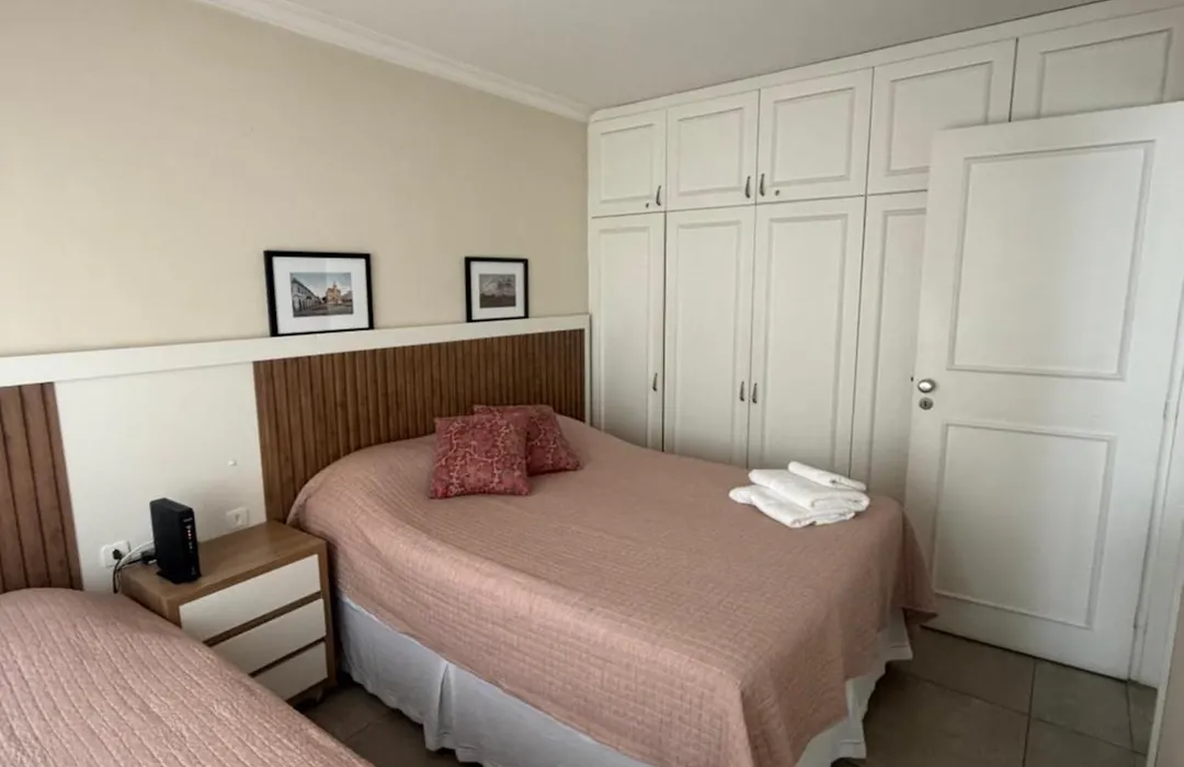 Apartamento central, novo e com garagem em Curitiba-1