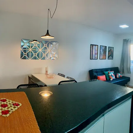 Apartamento Encantador: Vista Privilegiada no Bigorrilho-2
