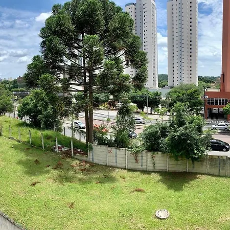 Encantador Suite: Vista Cidade e Cozinha Moderna no Bigorrilho-2