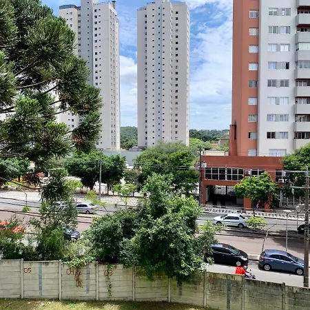 Encantador Suite: Vista Cidade e Cozinha Moderna no Bigorrilho-3