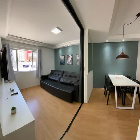 101- Lindo Apartamento Amplo e decorado, 2 quartos, sala, cozinha completa, mobiliario moderno, lavanderia , Excelente localização no bairro Bigorrilho-2