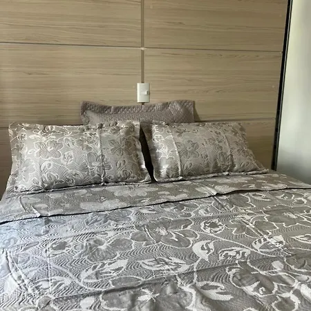 Apartamento no centro de Curitiba,bem localizado e confortável-2
