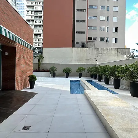 Studio Batel Com Otima Localizacao-3