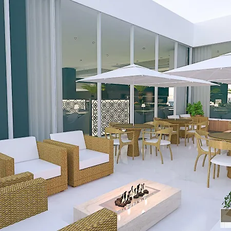 White Plaza Hotel-3