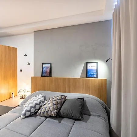 Studio Moscow - Central - Ayn007-2
